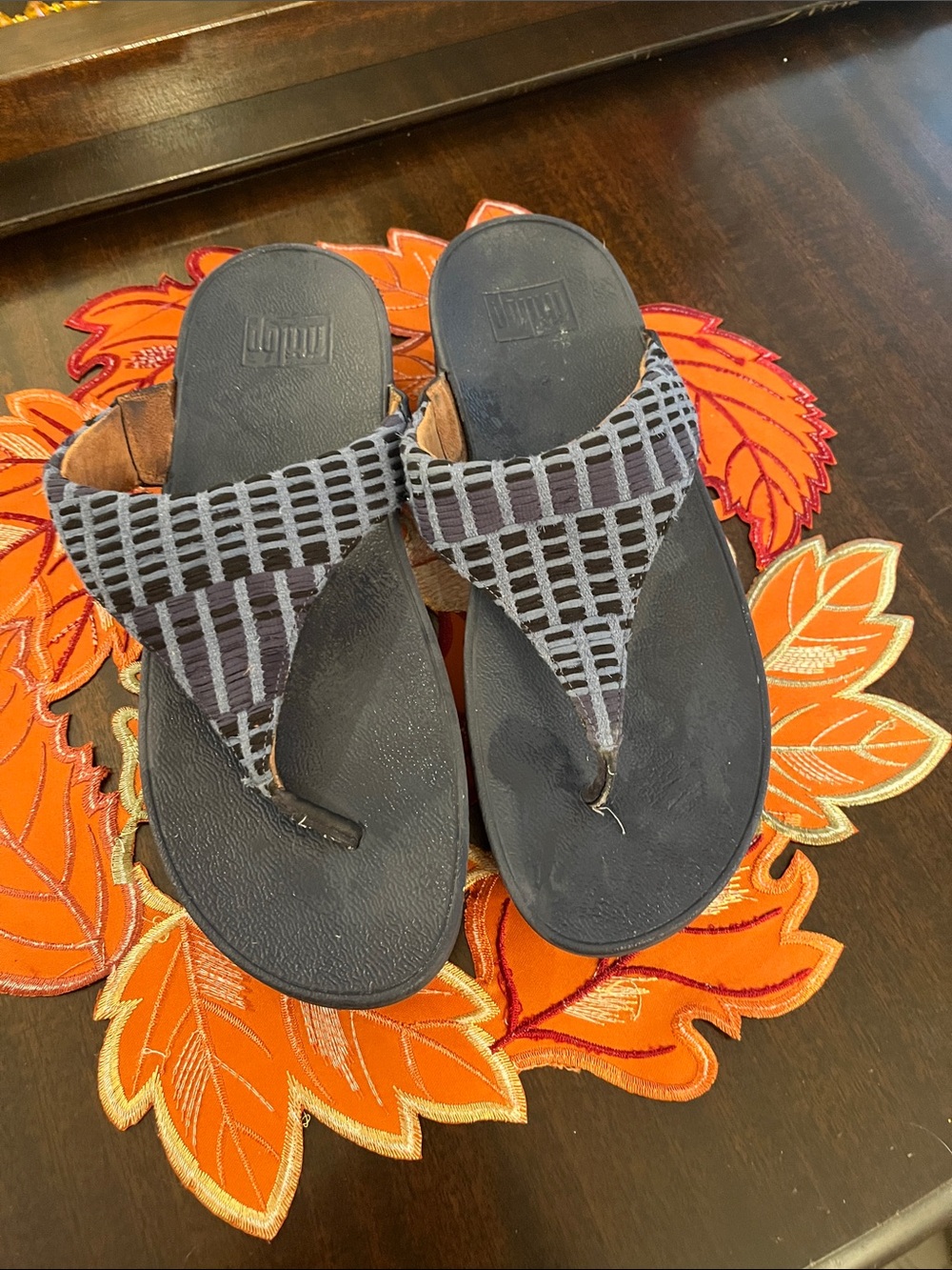 FitFlop Black and Gray Woven Thong Sandals - Women's